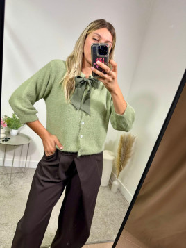 Cardigan girocollo con fiocco matcha